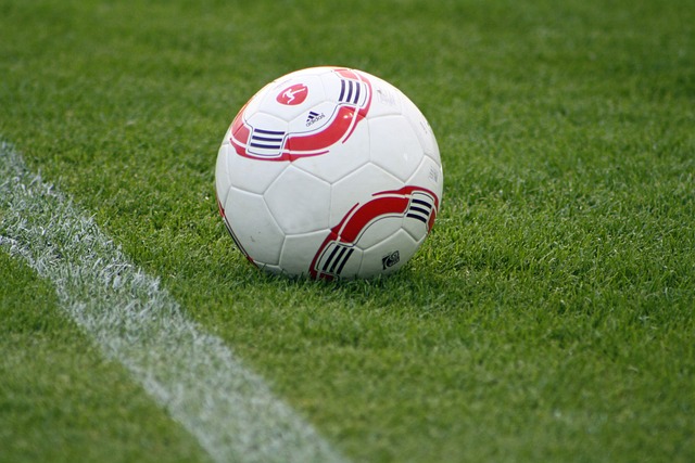 英超第2輪阿森納0-2切爾西 盧卡庫首秀破門詹姆斯傳射建功.